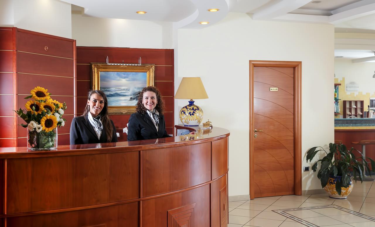 Amalfi - Positano Home & Breakfast Pontecagnano Ngoại thất bức ảnh