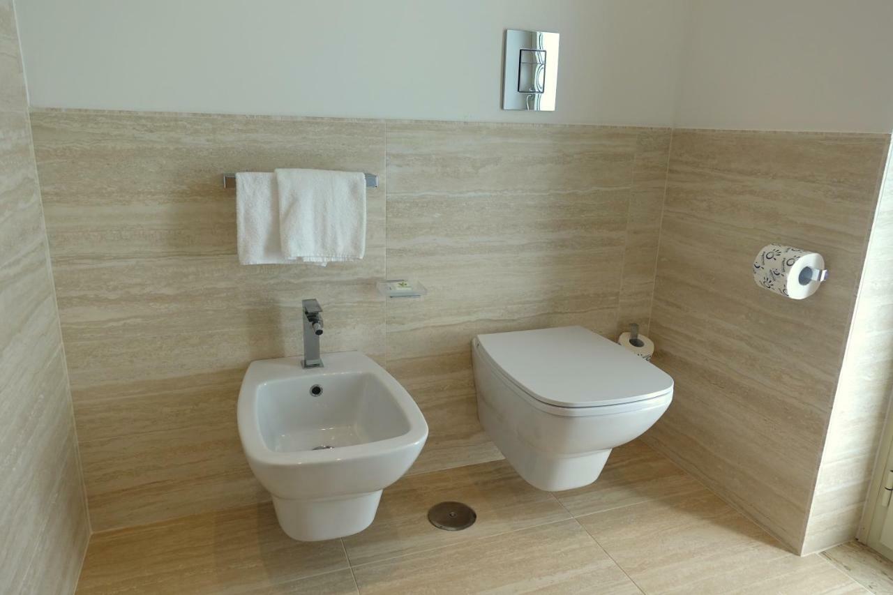 Amalfi - Positano Home & Breakfast Pontecagnano Ngoại thất bức ảnh